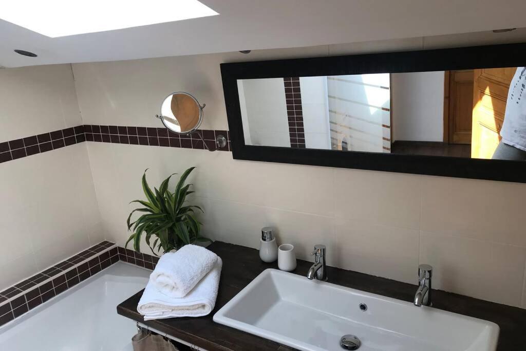 Ferienwohnung Coeur De Goudargues! 3 Ch, 3 Sdb, Exterieur, Clim Exterior foto